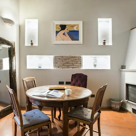 Apartment Charming Pantheon Apt In The Heart Of Rome *