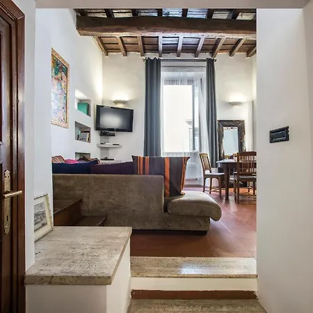 Charming Pantheon Apt In The Heart Of Rome *