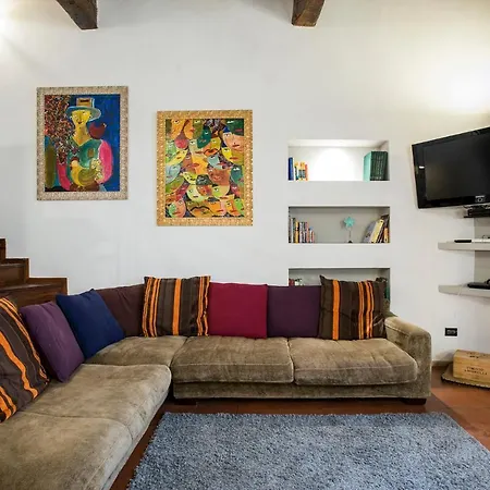 Charming Pantheon Apt In The Heart Of Rome Apartment *