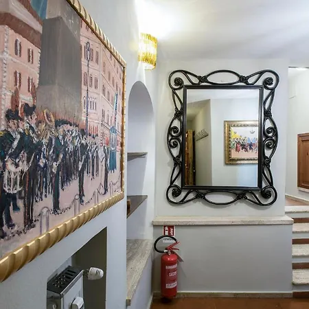 Charming Pantheon Apt In The Heart Of Rome