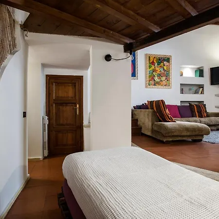 Apartment Charming Pantheon Apt In The Heart Of Rome