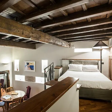 Charming Pantheon Apt In The Heart Of Rome Apartment