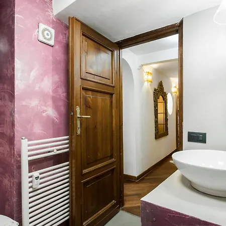 Apartment Charming Pantheon Apt In The Heart Of Rome