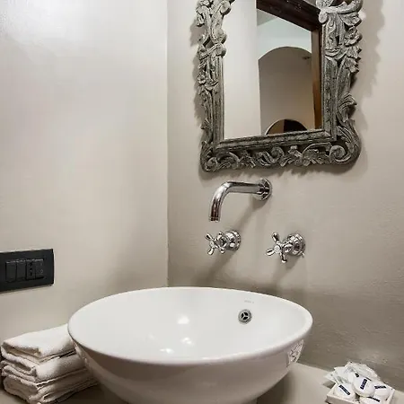 Charming Pantheon Apt In The Heart Of Rome Rome