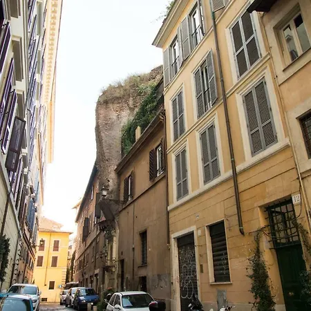 Apartment Charming Pantheon Apt In The Heart Of Rome *